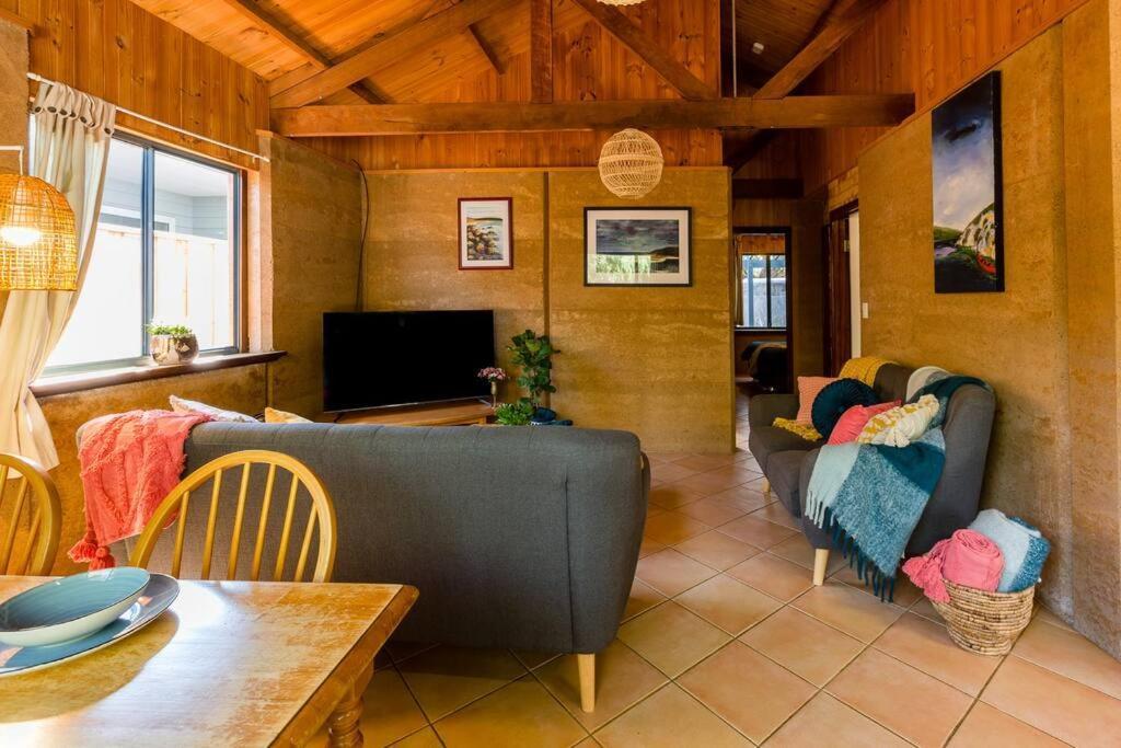 Sea Escape - Hideaway In Chalet
